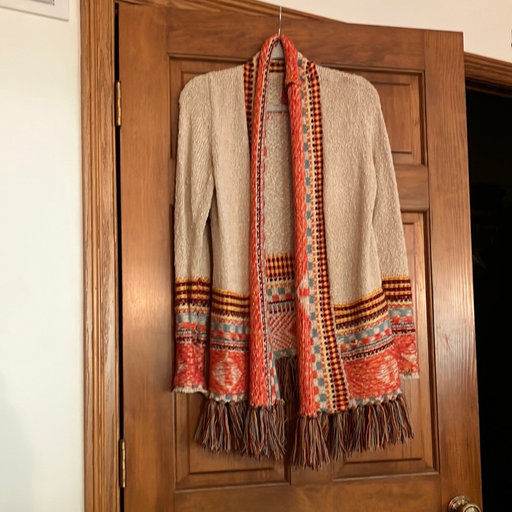 Desigual gorgeous sweater!